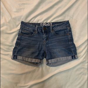 Super simple fun Jean shorts!